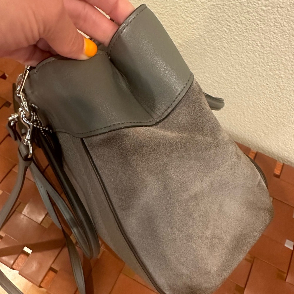 Coach grey pebble leather and suede bag - Picture 5 of 5
